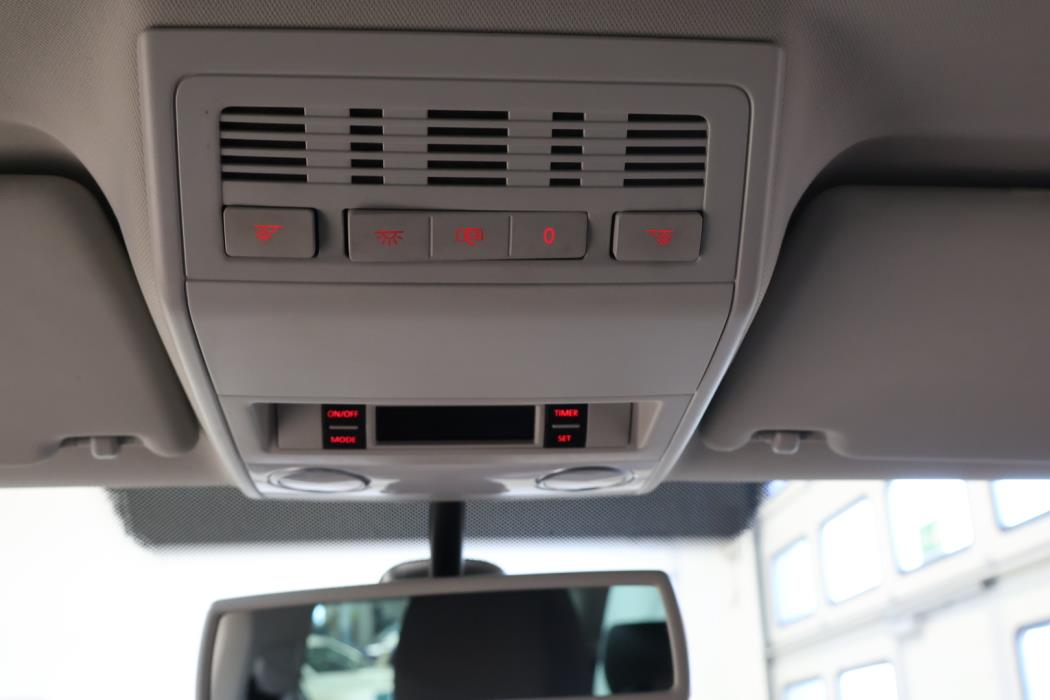 VOLKSWAGEN Caravelle 2014