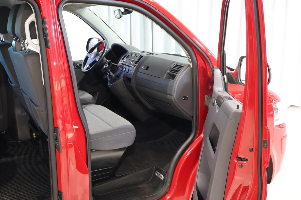 VOLKSWAGEN Caravelle 2014