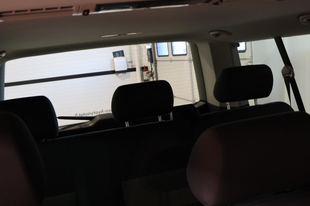 VOLKSWAGEN Caravelle 2014