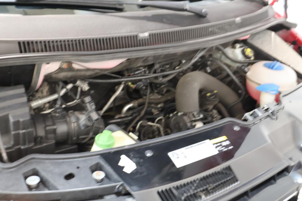 VOLKSWAGEN Caravelle 2014