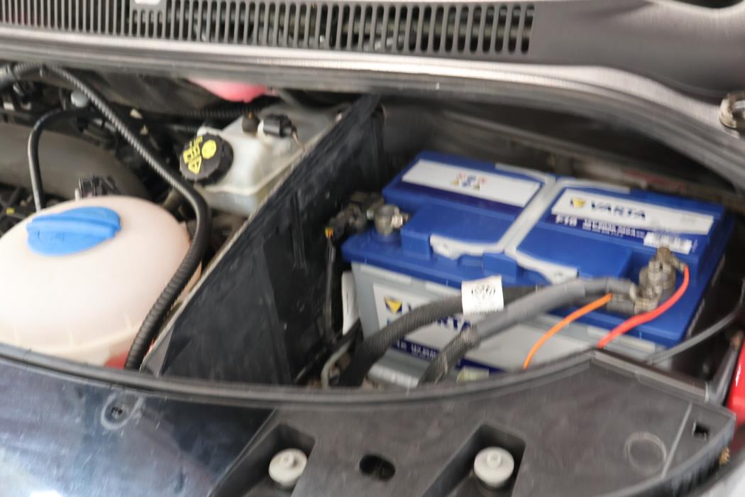 VOLKSWAGEN Caravelle 2014