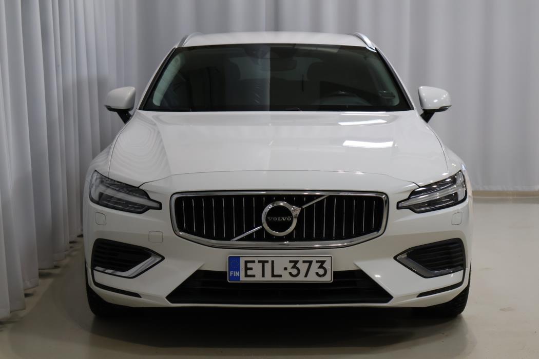 VOLVO V60 2021