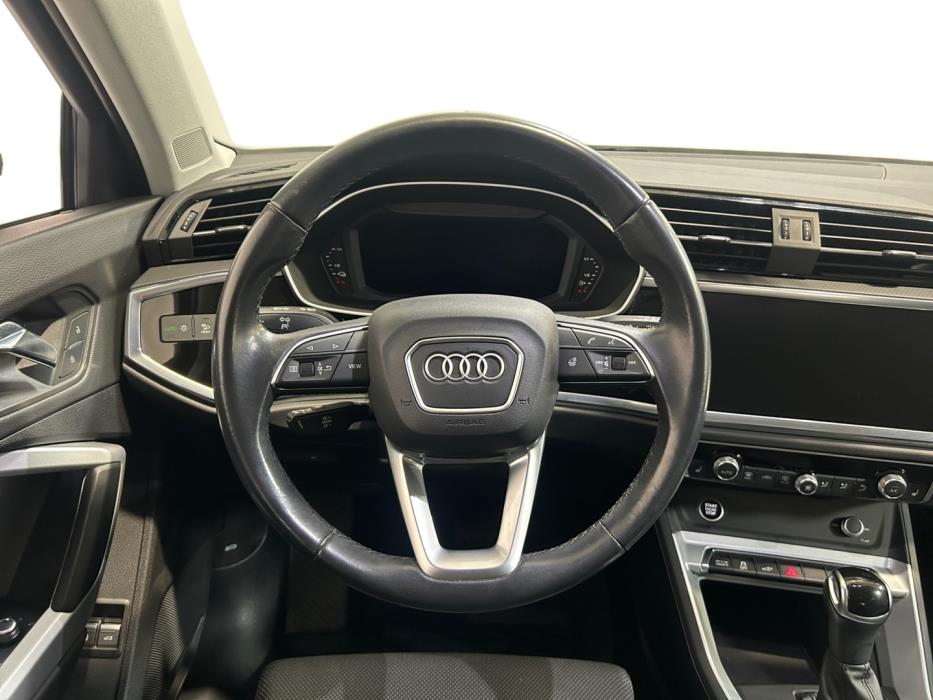 AUDI Q3 2021