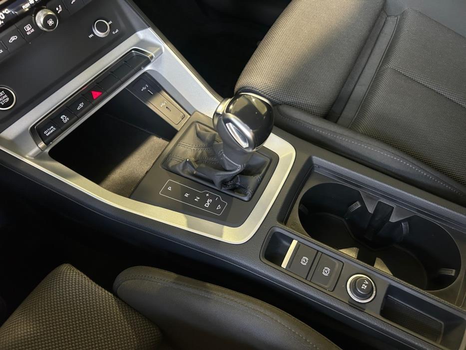 AUDI Q3 2021