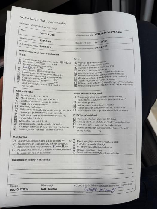 VOLVO XC40 2021