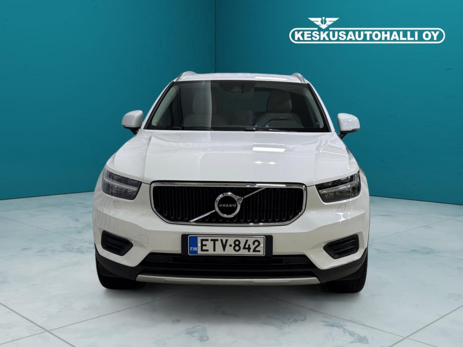 VOLVO XC40 2021