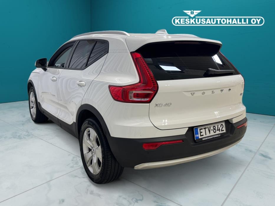 VOLVO XC40 2021