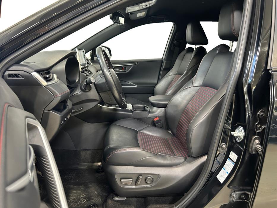 TOYOTA RAV4 2021