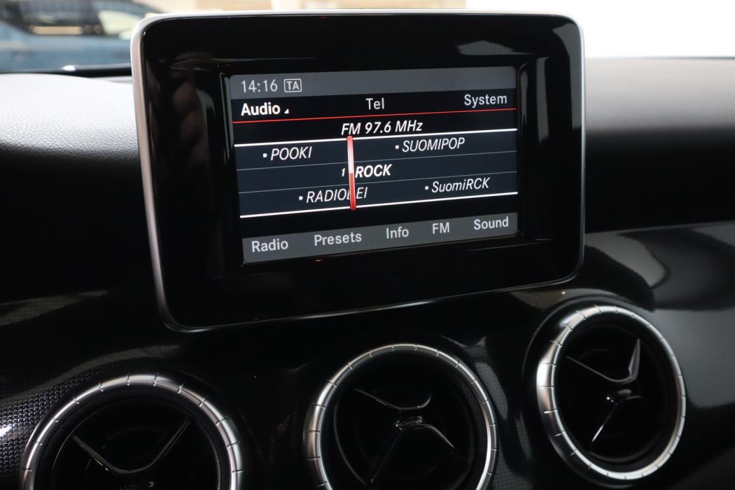 MERCEDES-BENZ CLA 2014