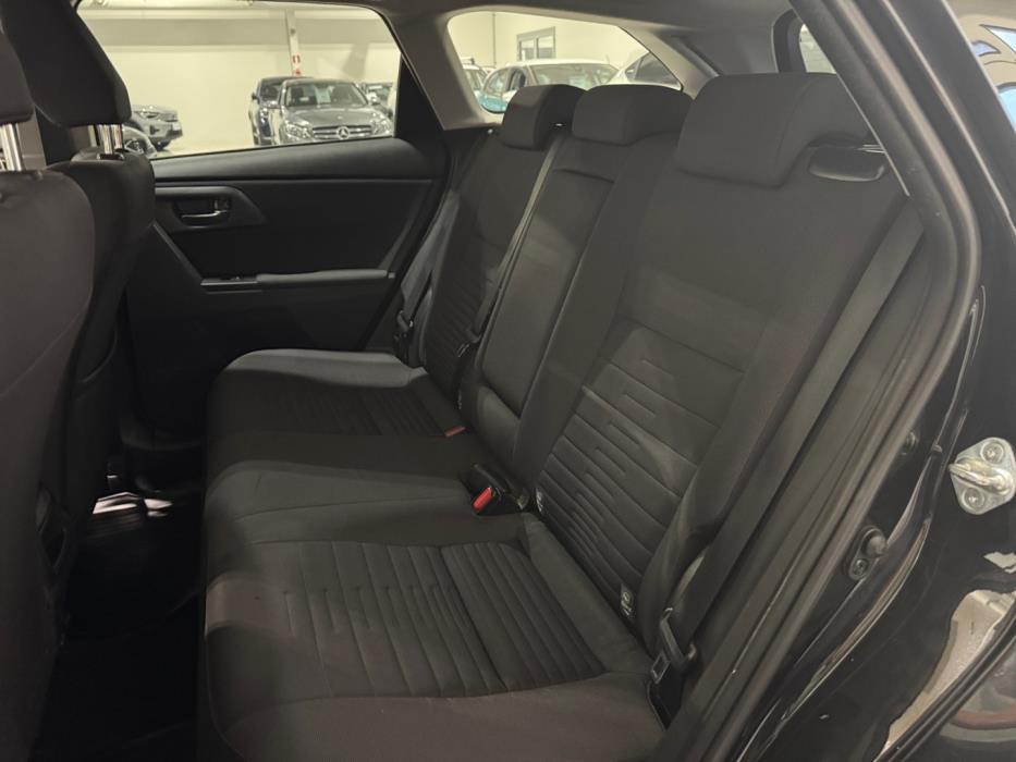 TOYOTA Auris 2017