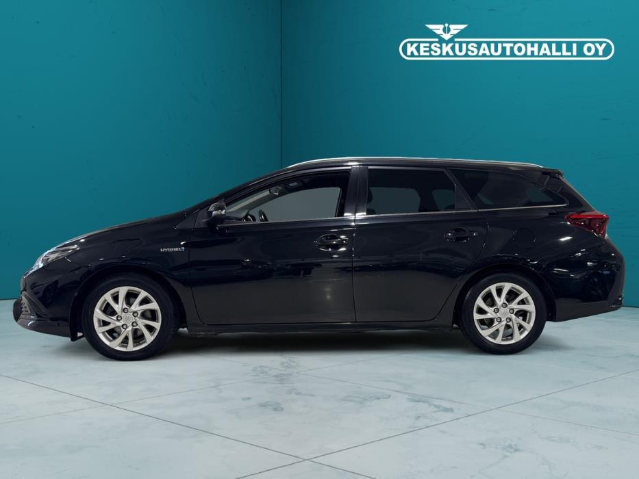 TOYOTA Auris 2017