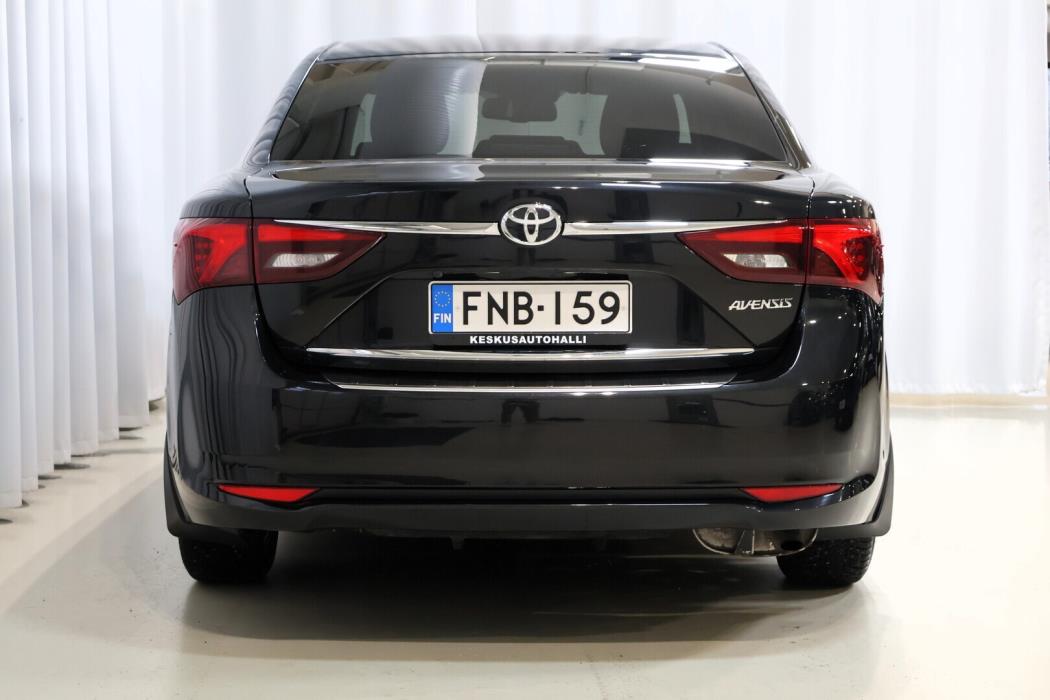 TOYOTA Avensis 2018