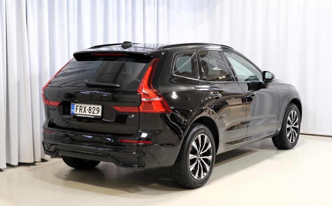 VOLVO XC60 2024