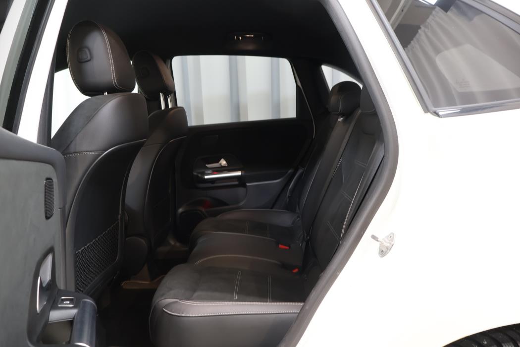 MERCEDES-BENZ B 2020