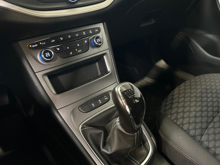 OPEL Astra 2021