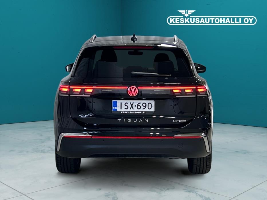 VOLKSWAGEN Tiguan 2026