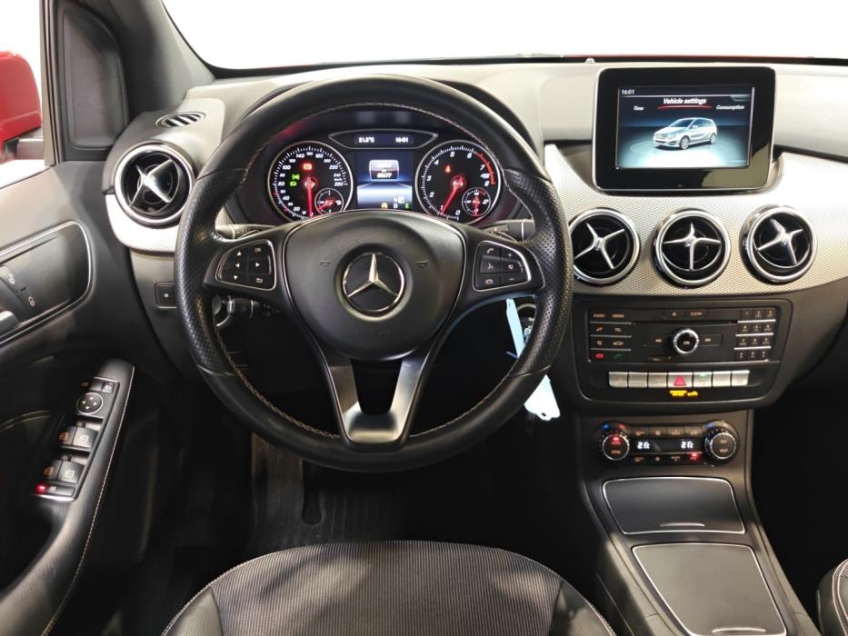 MERCEDES-BENZ B 2015