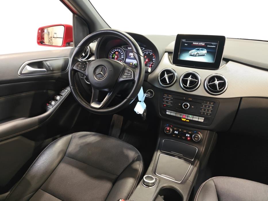MERCEDES-BENZ B 2015