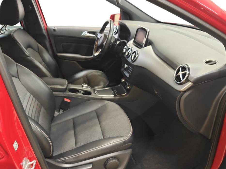 MERCEDES-BENZ B 2015