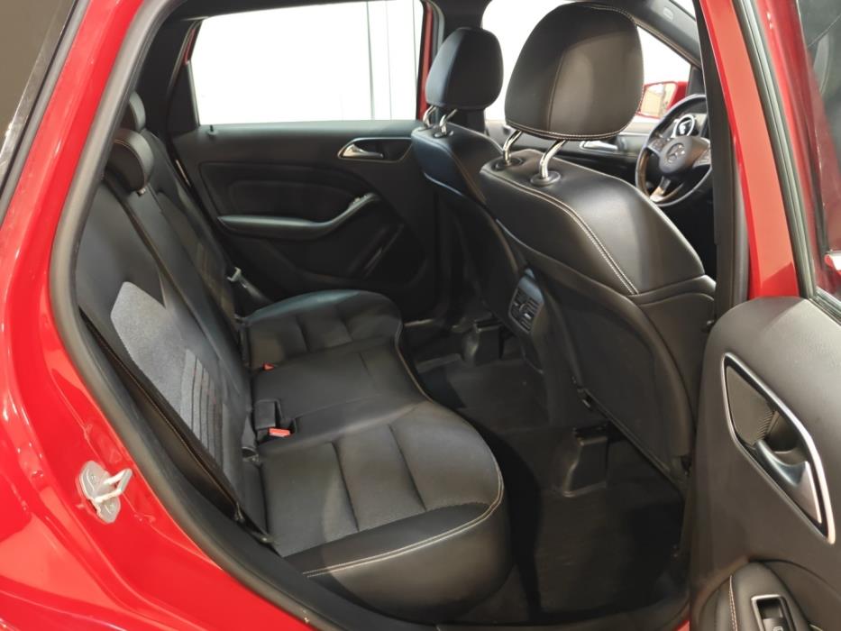 MERCEDES-BENZ B 2015
