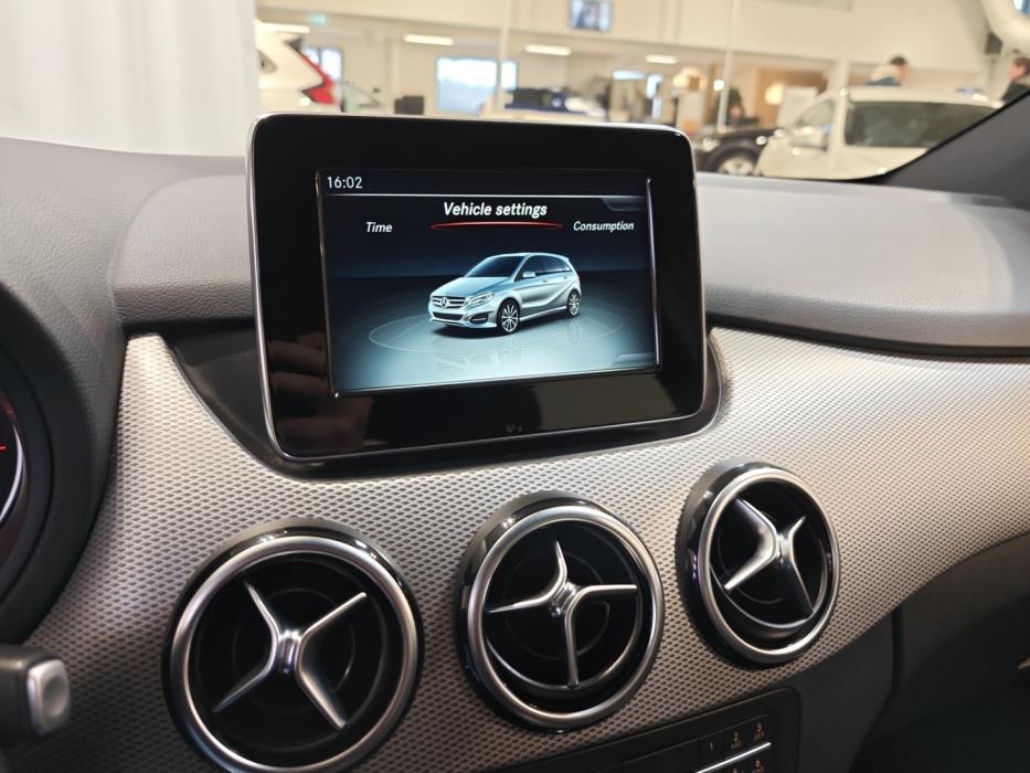 MERCEDES-BENZ B 2015