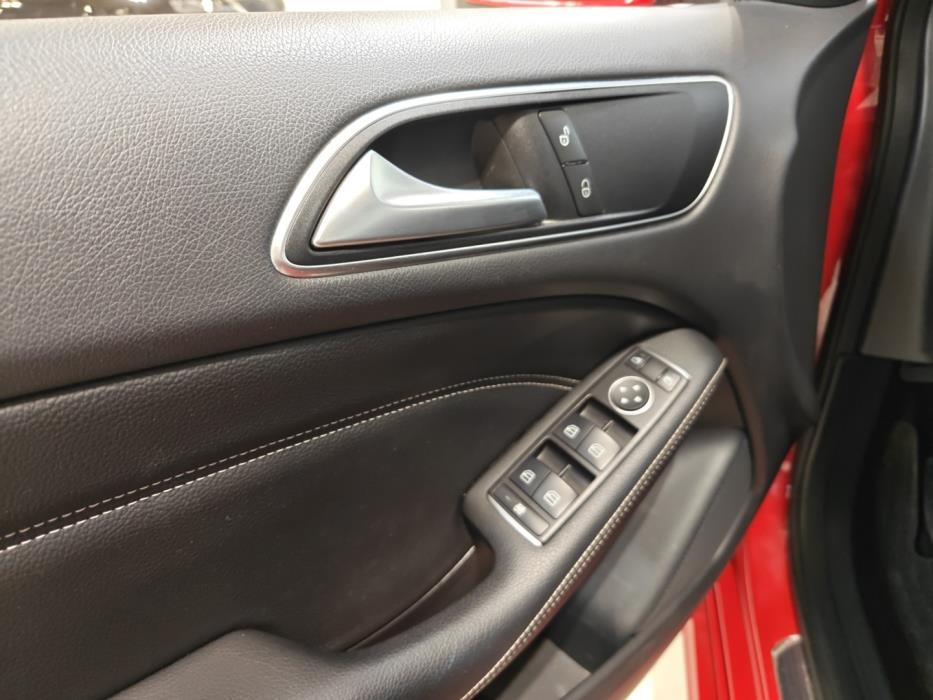 MERCEDES-BENZ B 2015