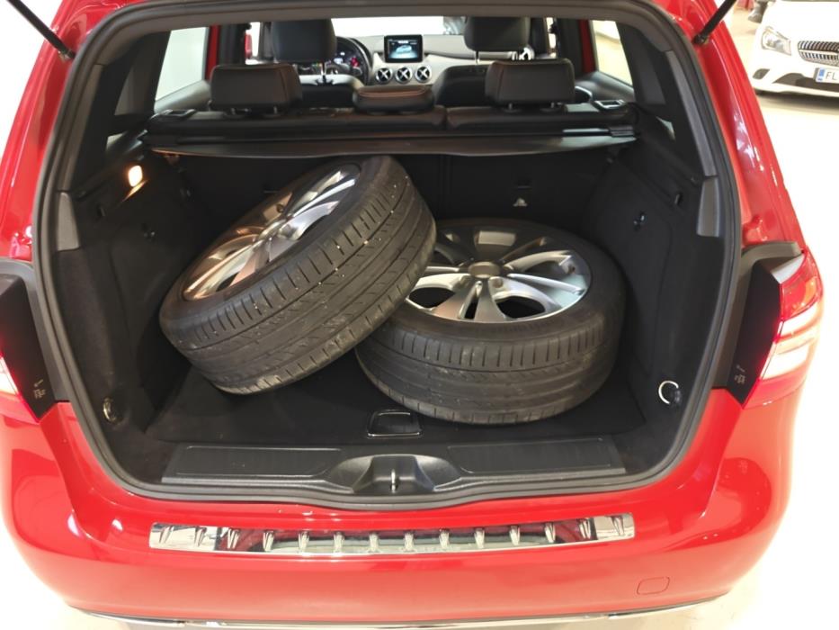 MERCEDES-BENZ B 2015