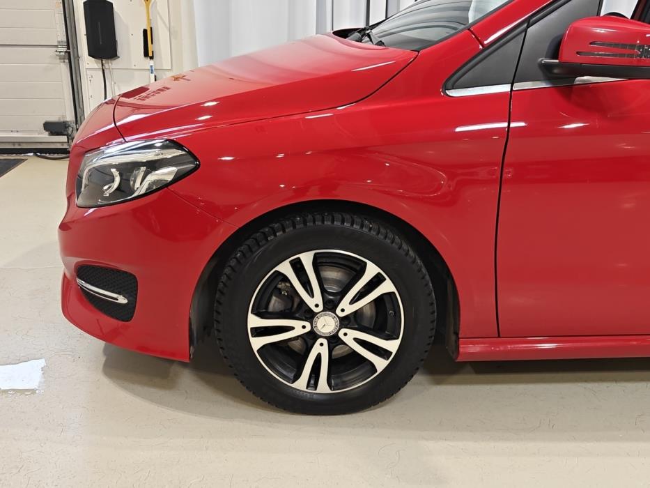 MERCEDES-BENZ B 2015