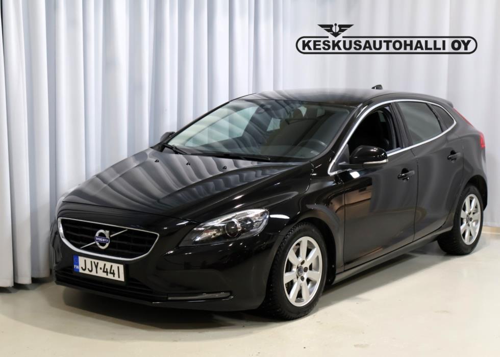 VOLVO V40 2016