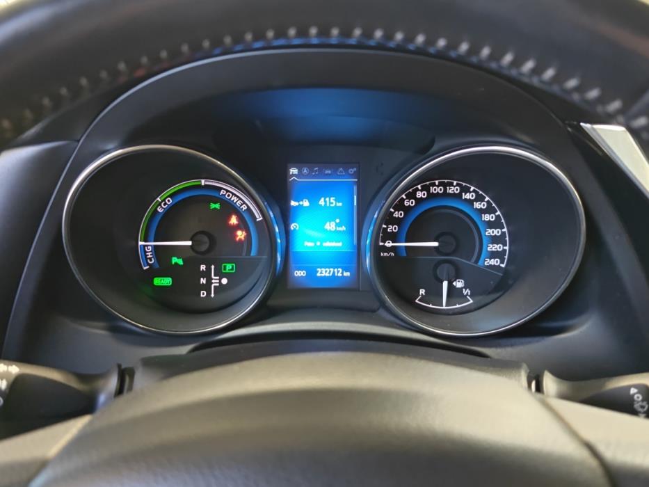 TOYOTA Auris 2016