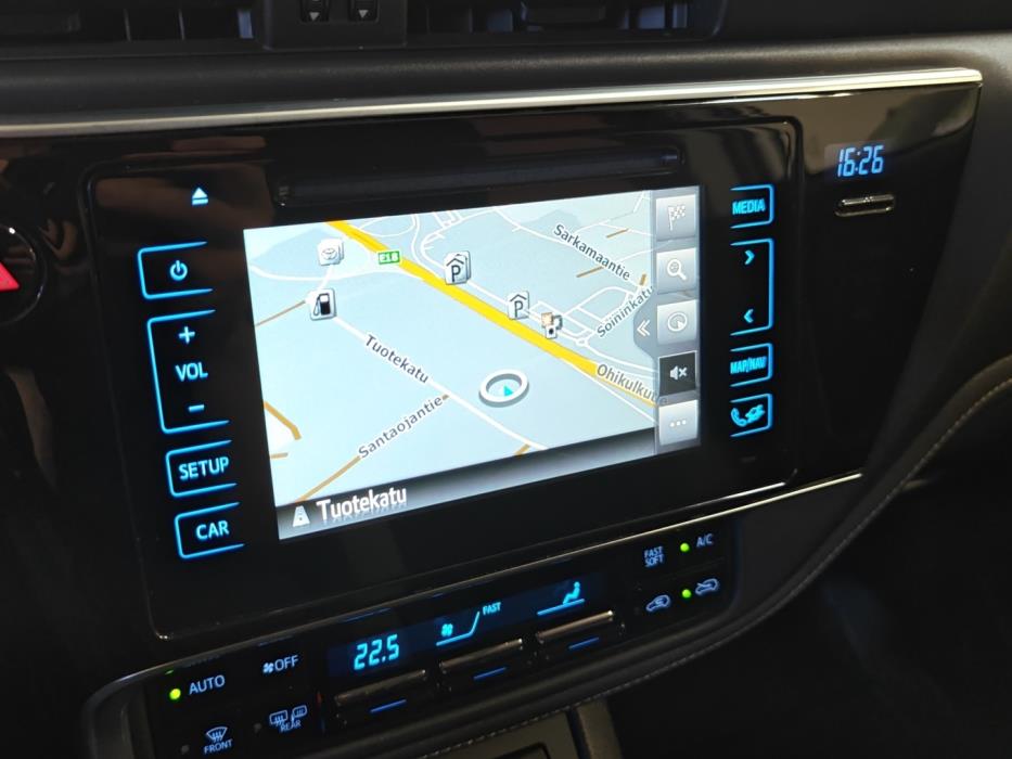 TOYOTA Auris 2016