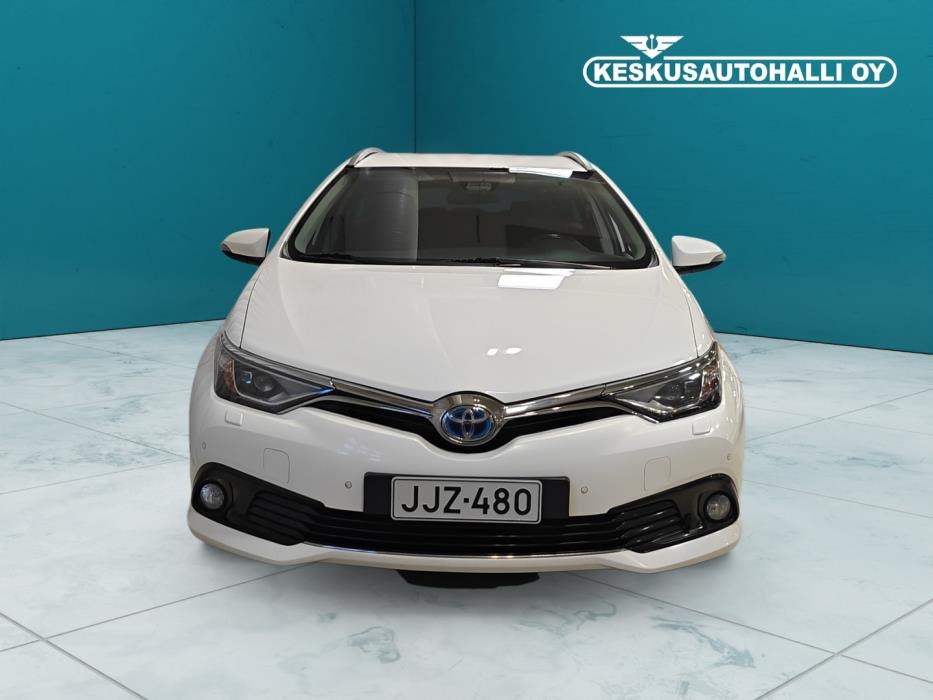 TOYOTA Auris 2016