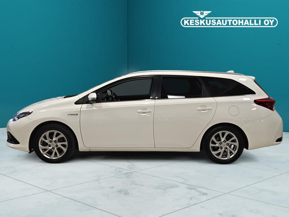 TOYOTA Auris 2016