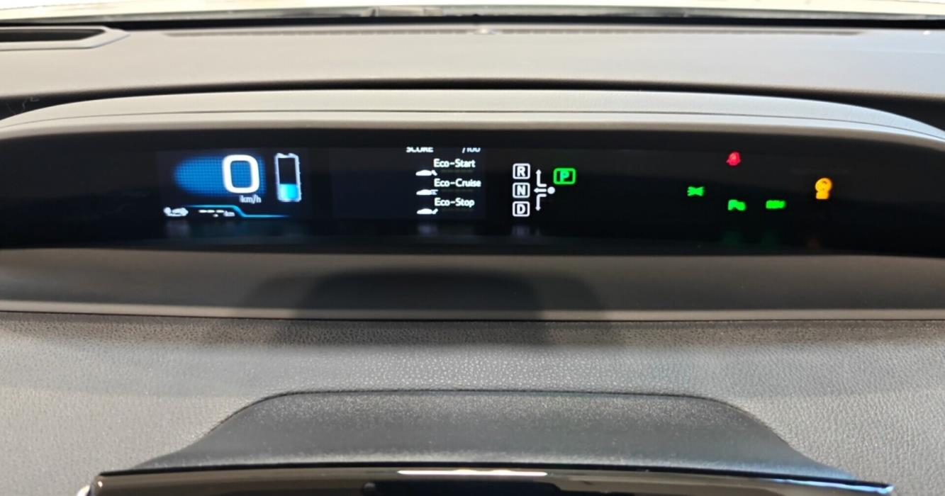 TOYOTA Prius Plug-in 2018