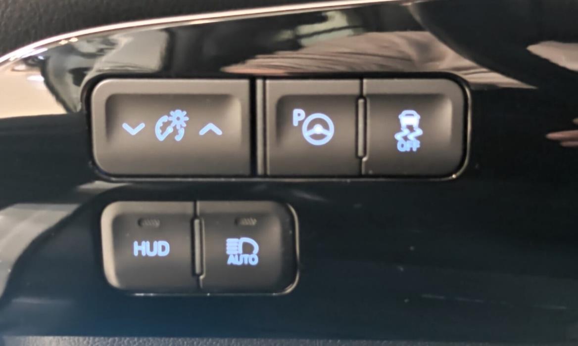 TOYOTA Prius Plug-in 2018