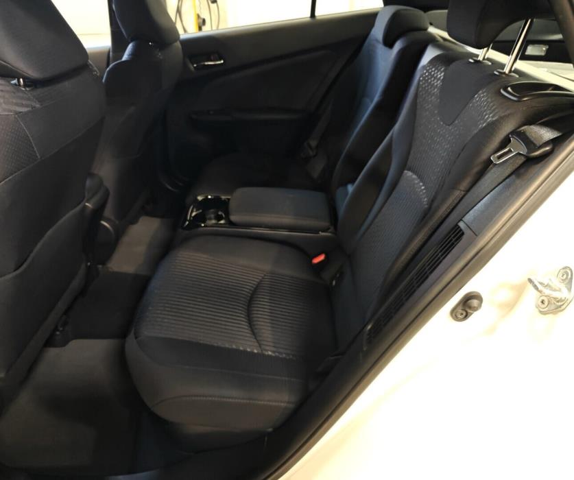TOYOTA Prius Plug-in 2018