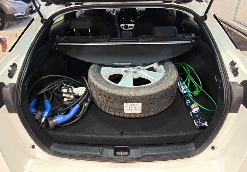 TOYOTA Prius Plug-in 2018