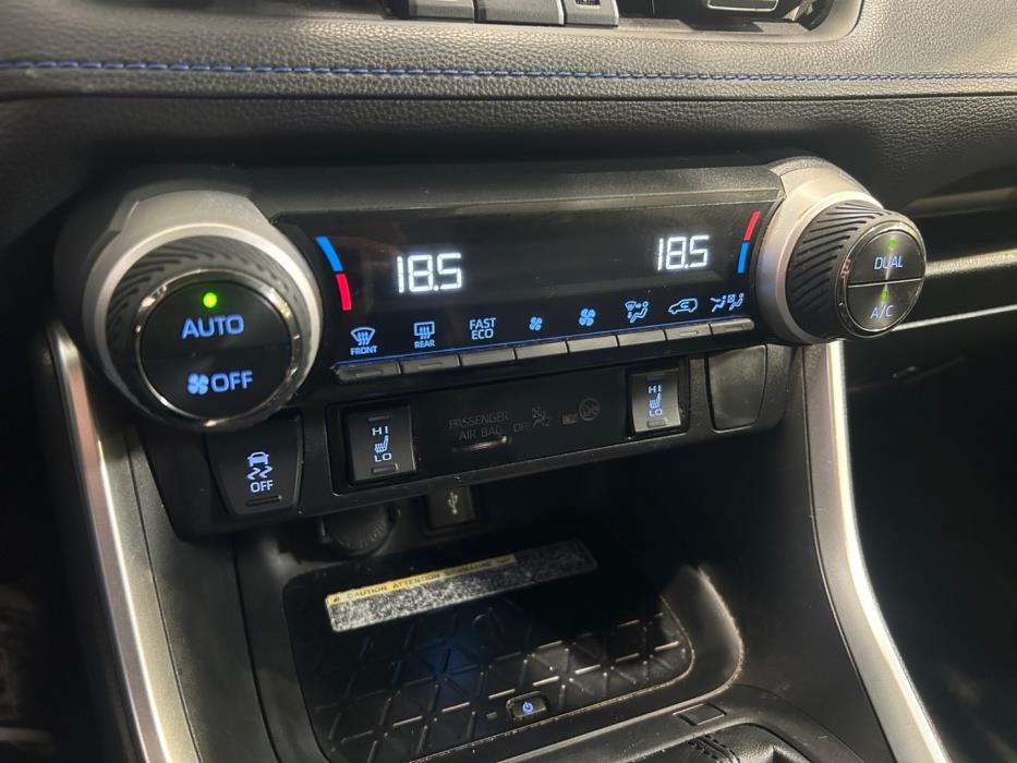 TOYOTA RAV4 2021
