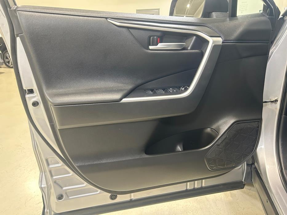 TOYOTA RAV4 2021