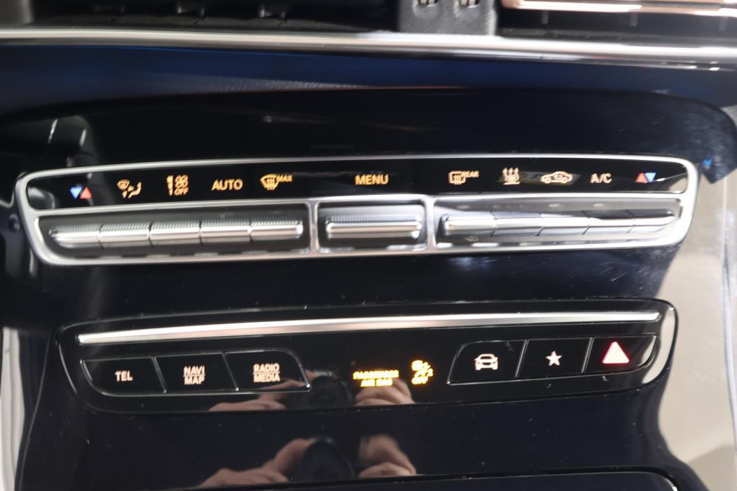 MERCEDES-BENZ EQC 2021