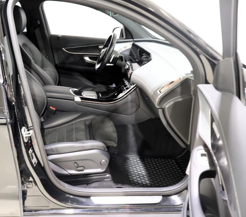 MERCEDES-BENZ EQC 2021