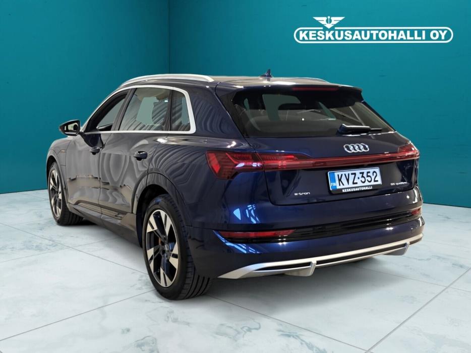AUDI e-tron 2021
