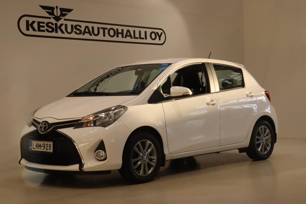 TOYOTA Yaris 2016