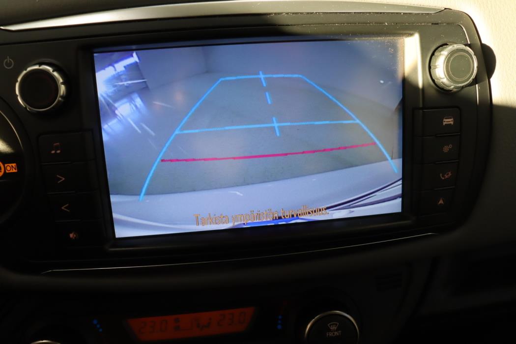 TOYOTA Yaris 2016