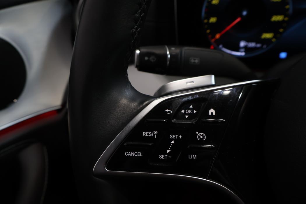 MERCEDES-BENZ E 2021