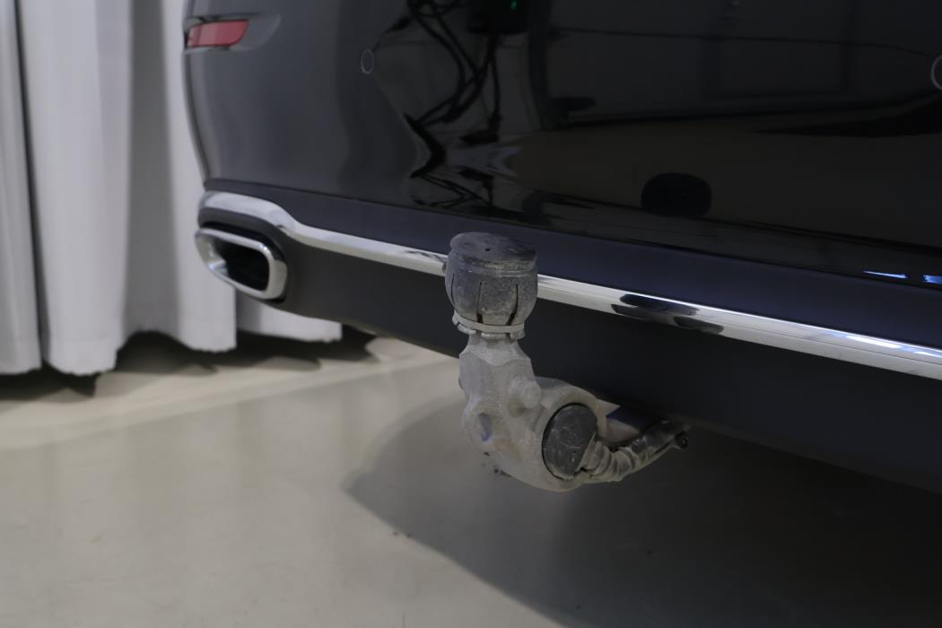 MERCEDES-BENZ E 2021