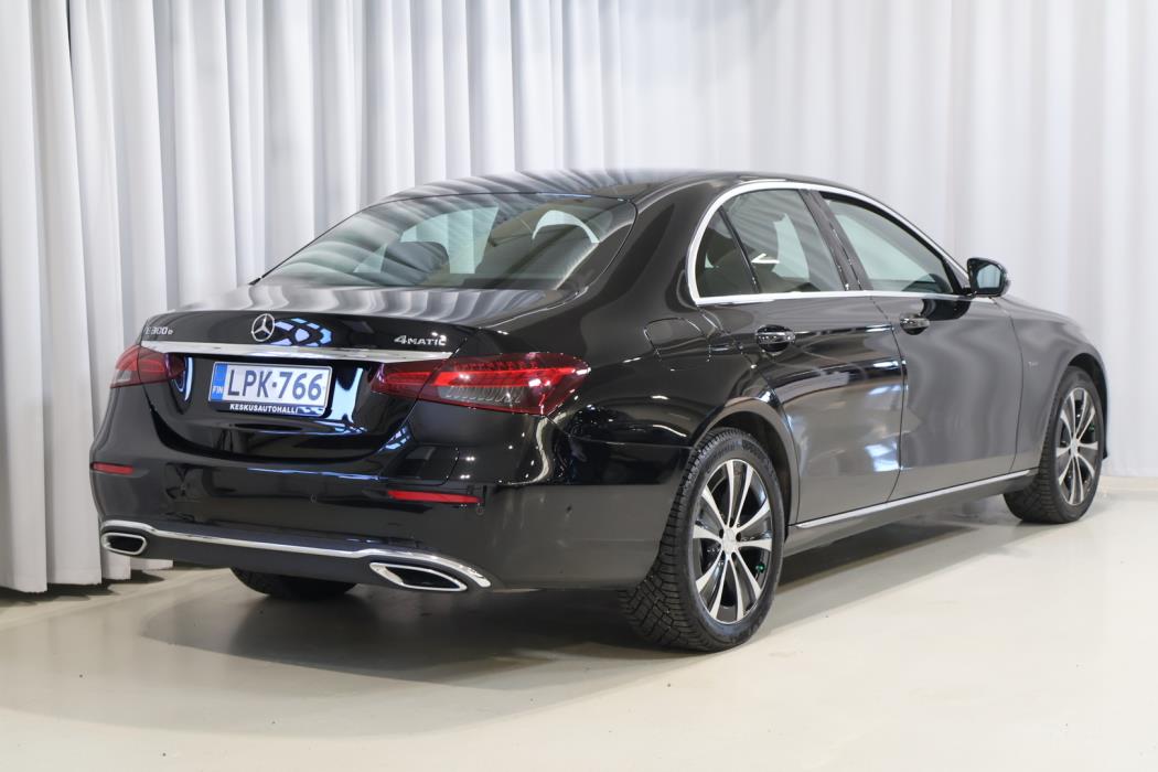 MERCEDES-BENZ E 2021