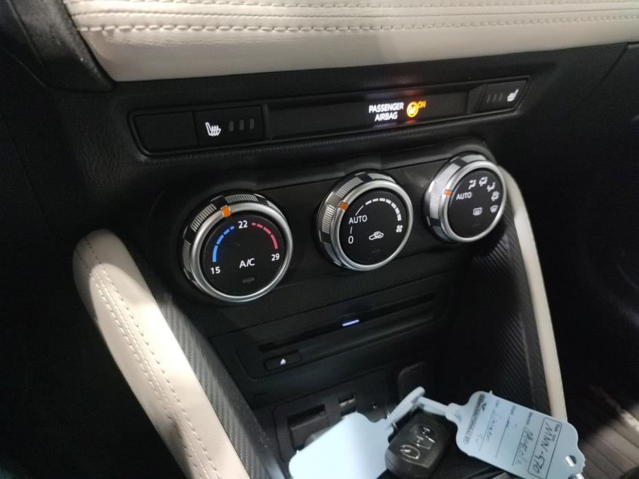 MAZDA Mazda2 2018