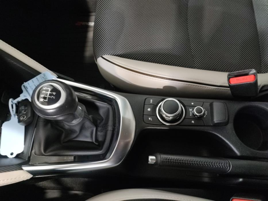 MAZDA Mazda2 2018