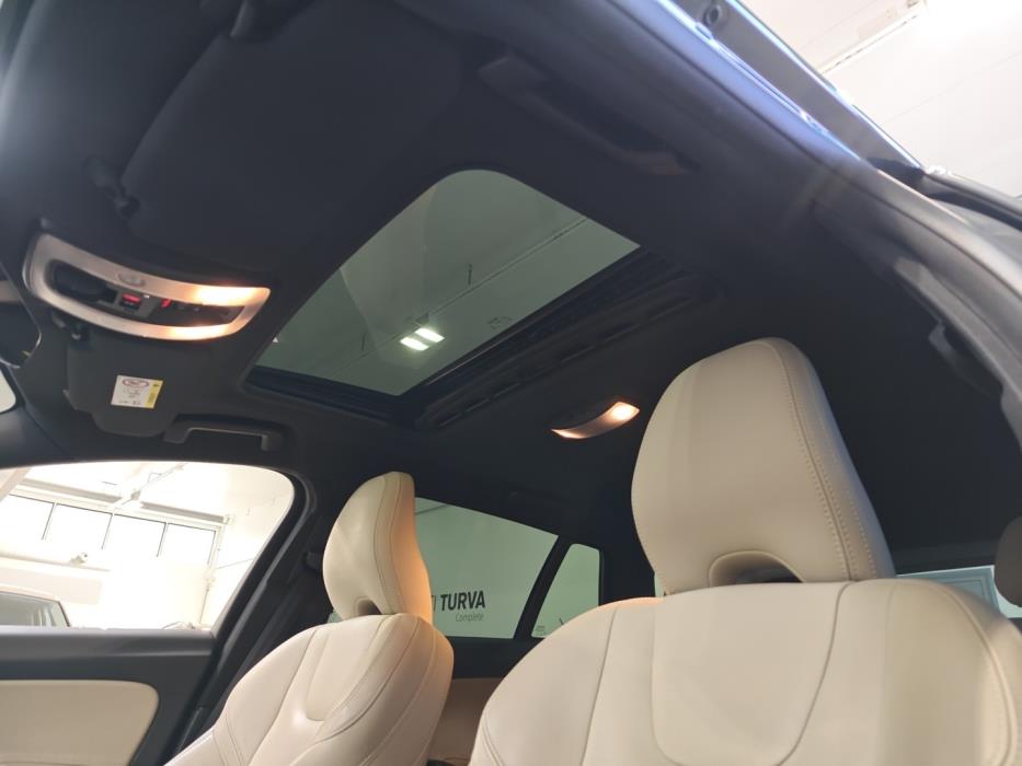 VOLVO V60 2019